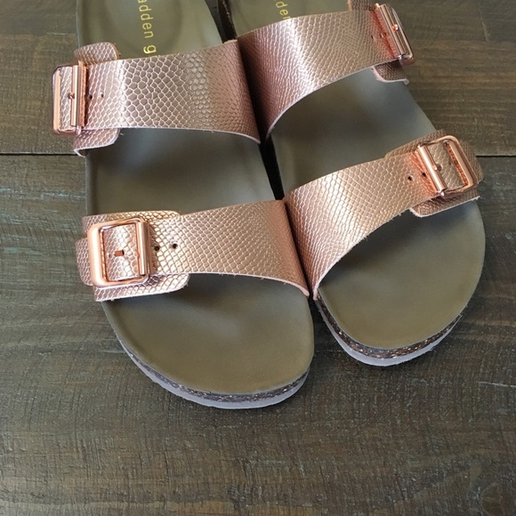 ❌SOLD❌Madden Girl size 8 “Brando” Sandal Rose Gold - Picture 3 of 8